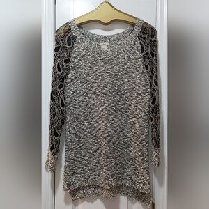 Escio Anthropologie Black Cream Lace Sweater Size Large